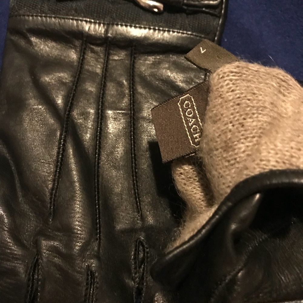 Coach women’s gloves - small